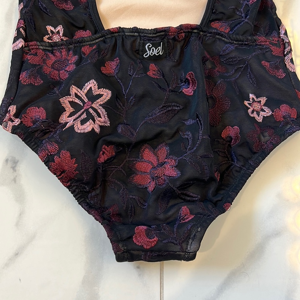 Soel Floral Embroidered Mesh Long Sleeve Open Back Leo Leotard Girls’s L - Picture 5 of 13